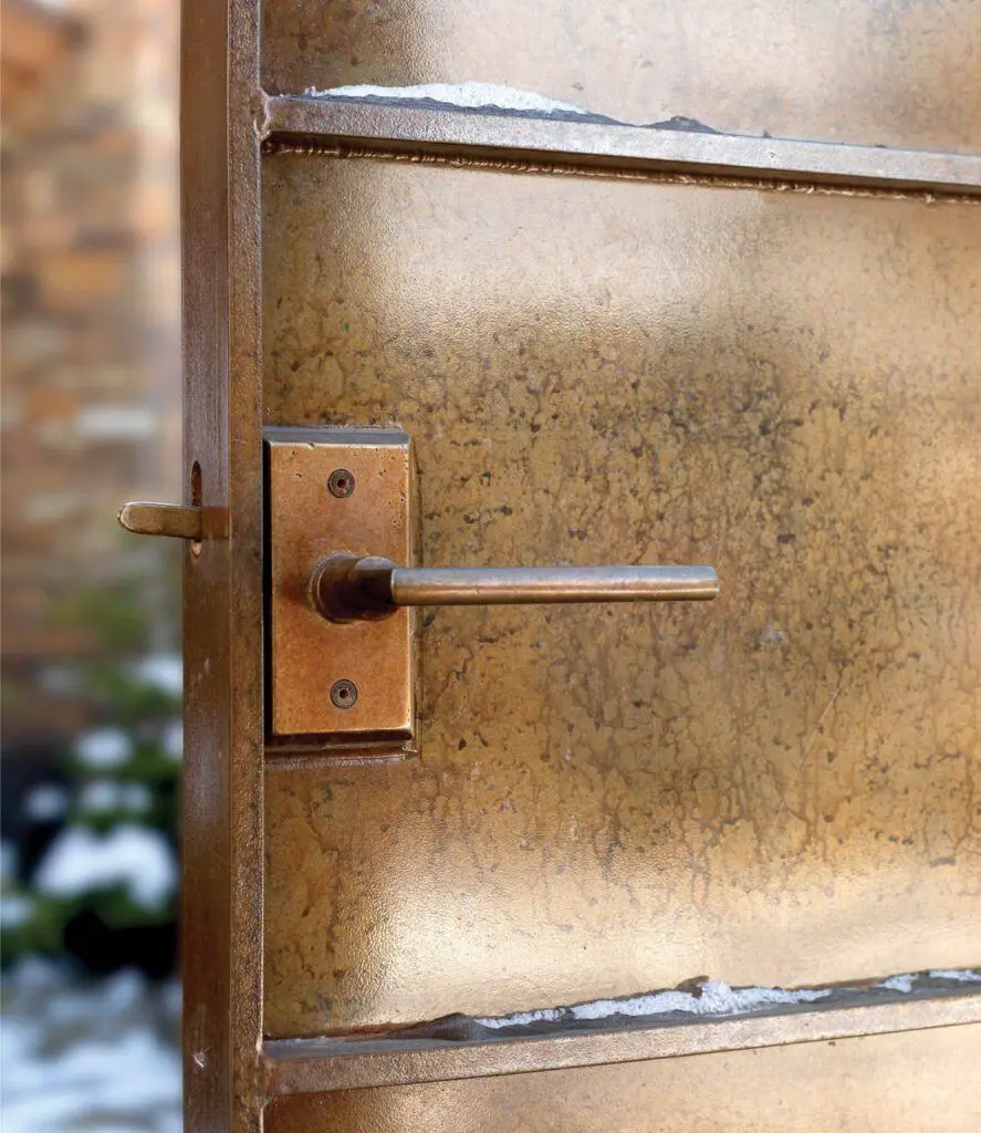 E414_L135_RMH_Bronze_Gate_Hardware_Set