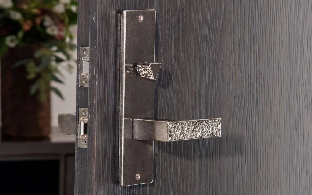 Entry Ways 37 Fox-Creek-Entry-Lever-Lock