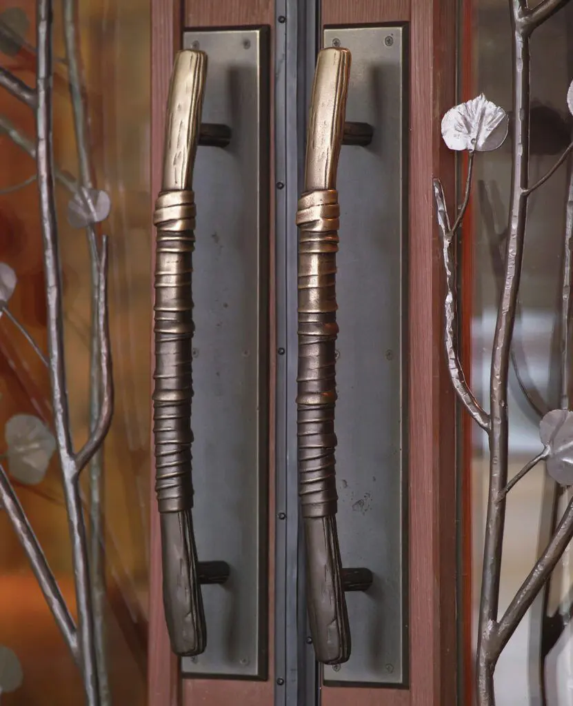 G684_G640_RMH_Bronze_Push_Pull_Door_Set