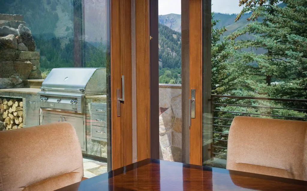 RMH_Knob_Hill_Retreat_L