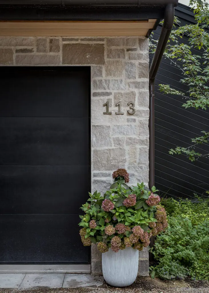 2 Right House Numbers