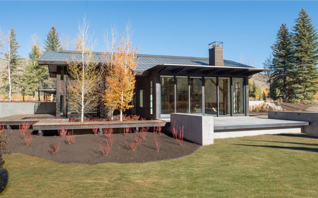 Outdoor 7 Fox-Creek-West-Ext-Lndscp