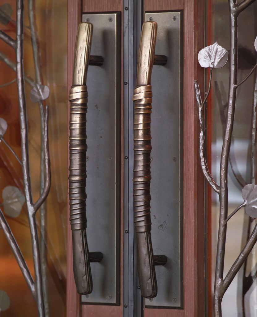 G684_G640_RMH_Bronze_Push_Pull_Door_Set