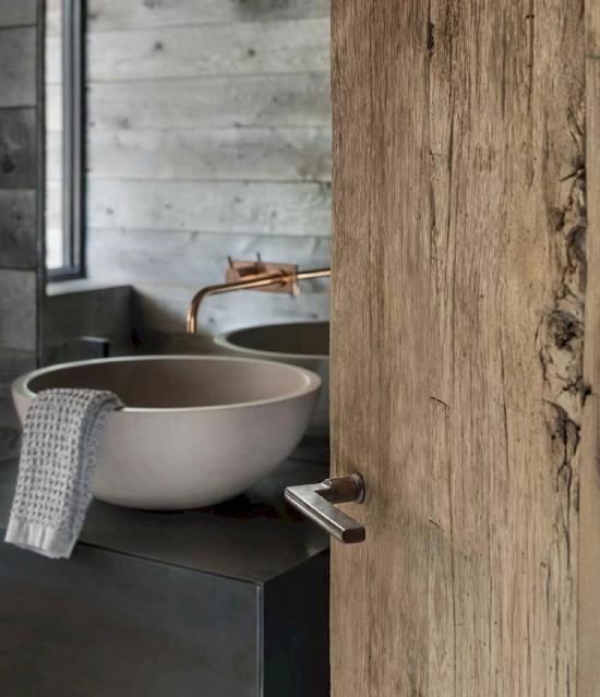 7 Different Types of Bathroom Doors for Your Home 2 Right RMH Element edited L135 web 1024x1536 1