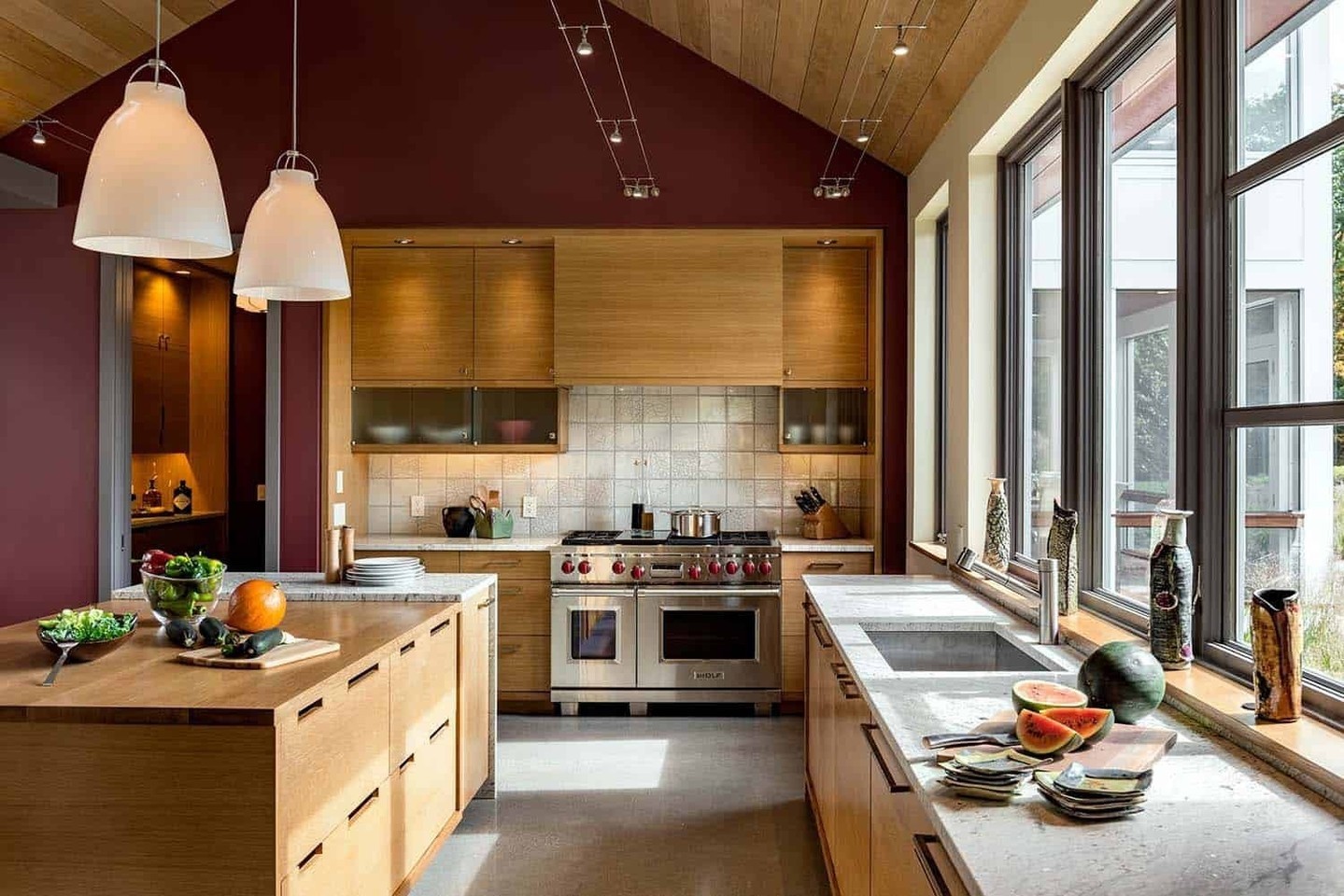 Seasonal Trends: Preparing Your Home for Fall 2 C8pCn vsplA