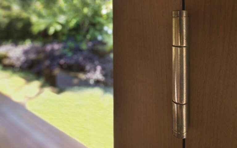 Finding the Ideal Position for Door Hinges: Key Tips and Guidelines