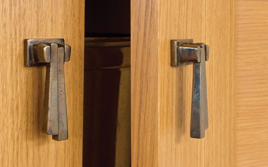 Cabinet Knobs vs Pulls: Which Should You Choose? 8 Cabinet knobs 10