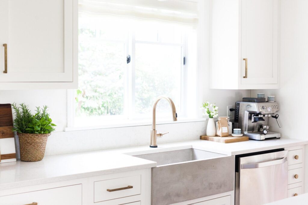 Cabinet Knobs vs Pulls: Which Should You Choose? 5 Cabinet knobs 7