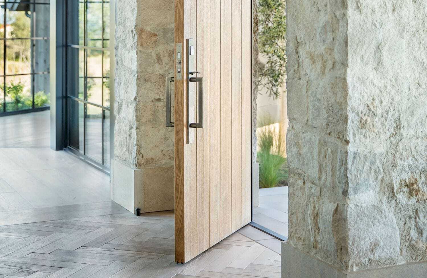 Commercial Door Hardware Types: A Complete Guide 1 Commercial door hardware 2