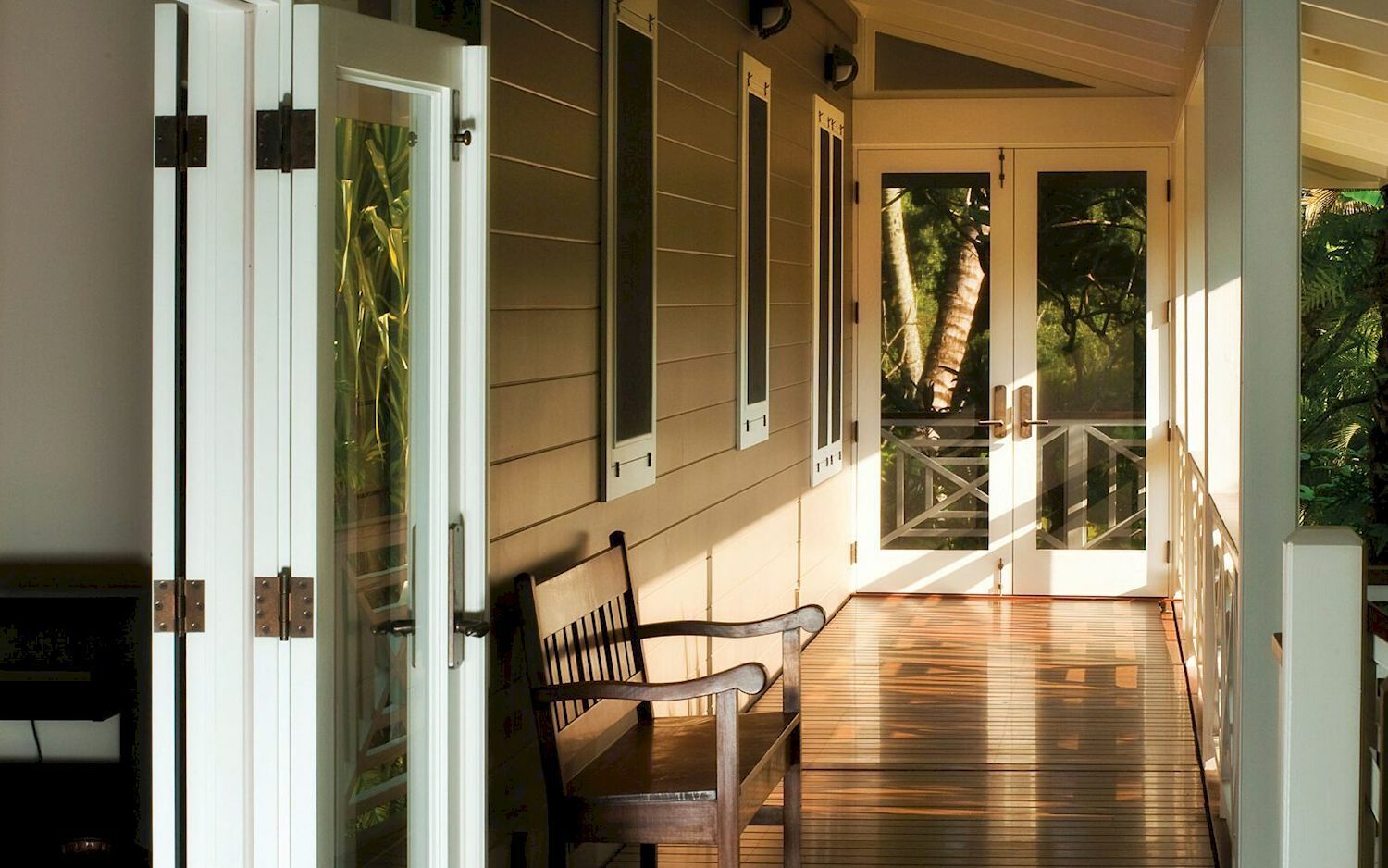 Commercial Door Hardware Types: A Complete Guide 4 Commercial door hardware 5