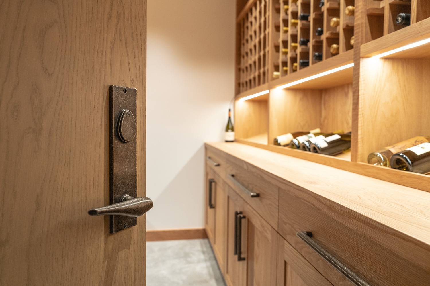 Commercial Door Hardware Types: A Complete Guide 6 Commercial door hardware 7