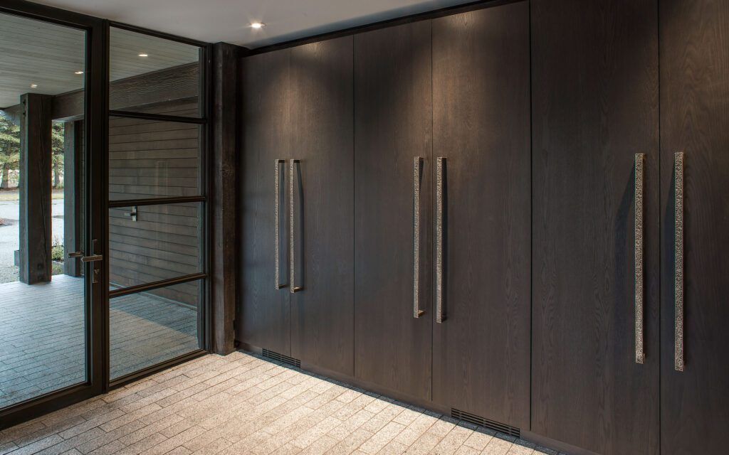 Door casing image 21