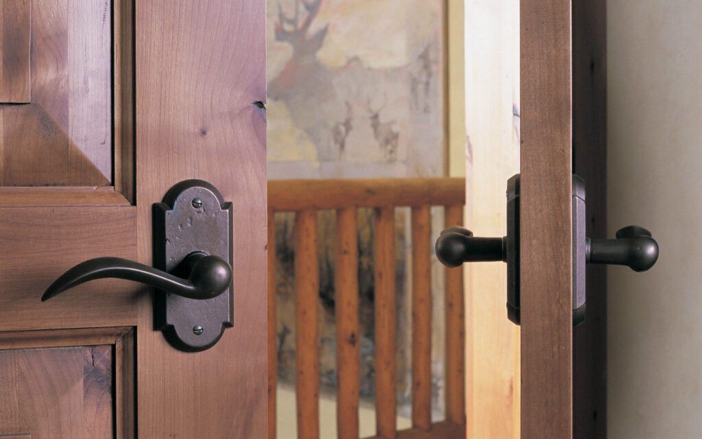 What Is a Dummy Door Knob? A Guide to Decorative Architectural Hardware 3 Dummy door 4