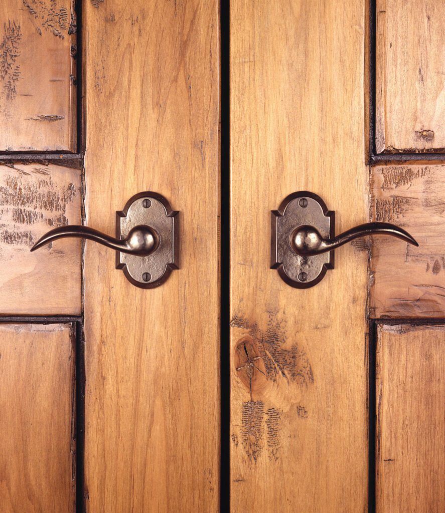 What Is a Dummy Door Knob? A Guide to Decorative Architectural Hardware 7 Dummy door 8