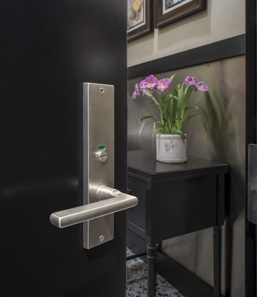 E208 E207 with Privacy Indicator RMH Bronze Hospitality 886x1024 1