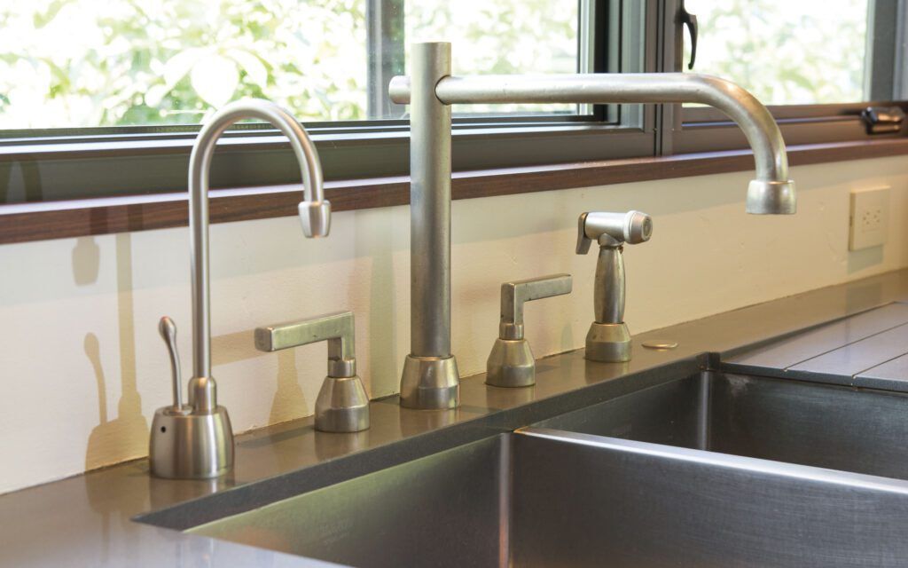Kitchen Faucet Buying Guide: What to Look for in a Luxury Faucet 9 Kitchen faucet 10