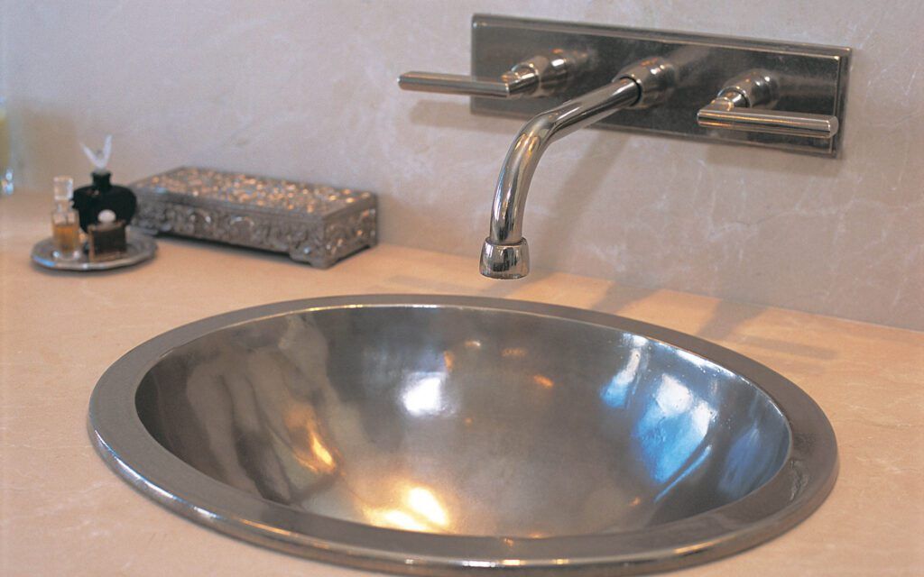 Kitchen Faucet Buying Guide: What to Look for in a Luxury Faucet 6 Kitchen faucet 7