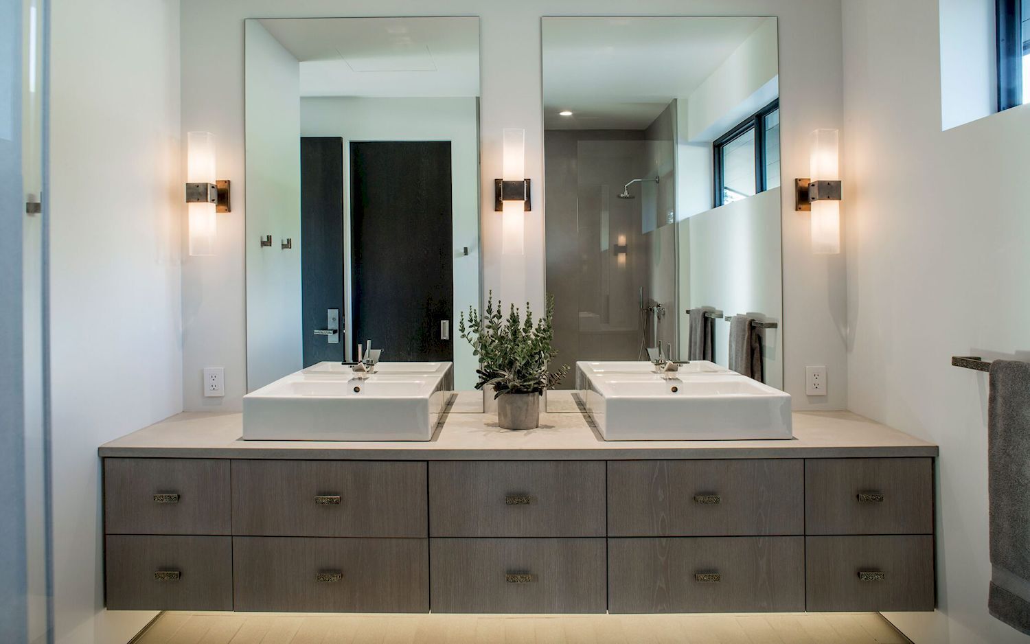 Luxury Bedroom Interior Design 10