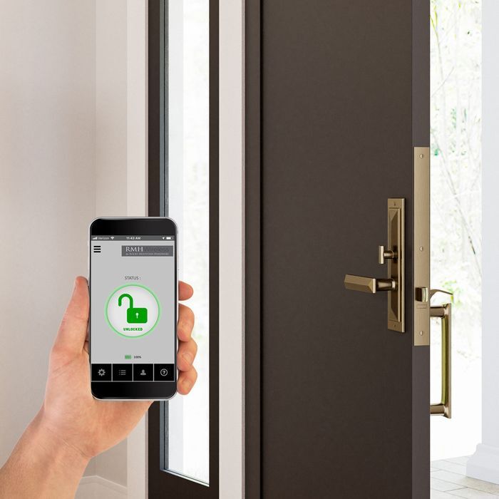 What Is a Smart Lock? How It Works and What to Know Before Choosing One 3 Smart Lock 3