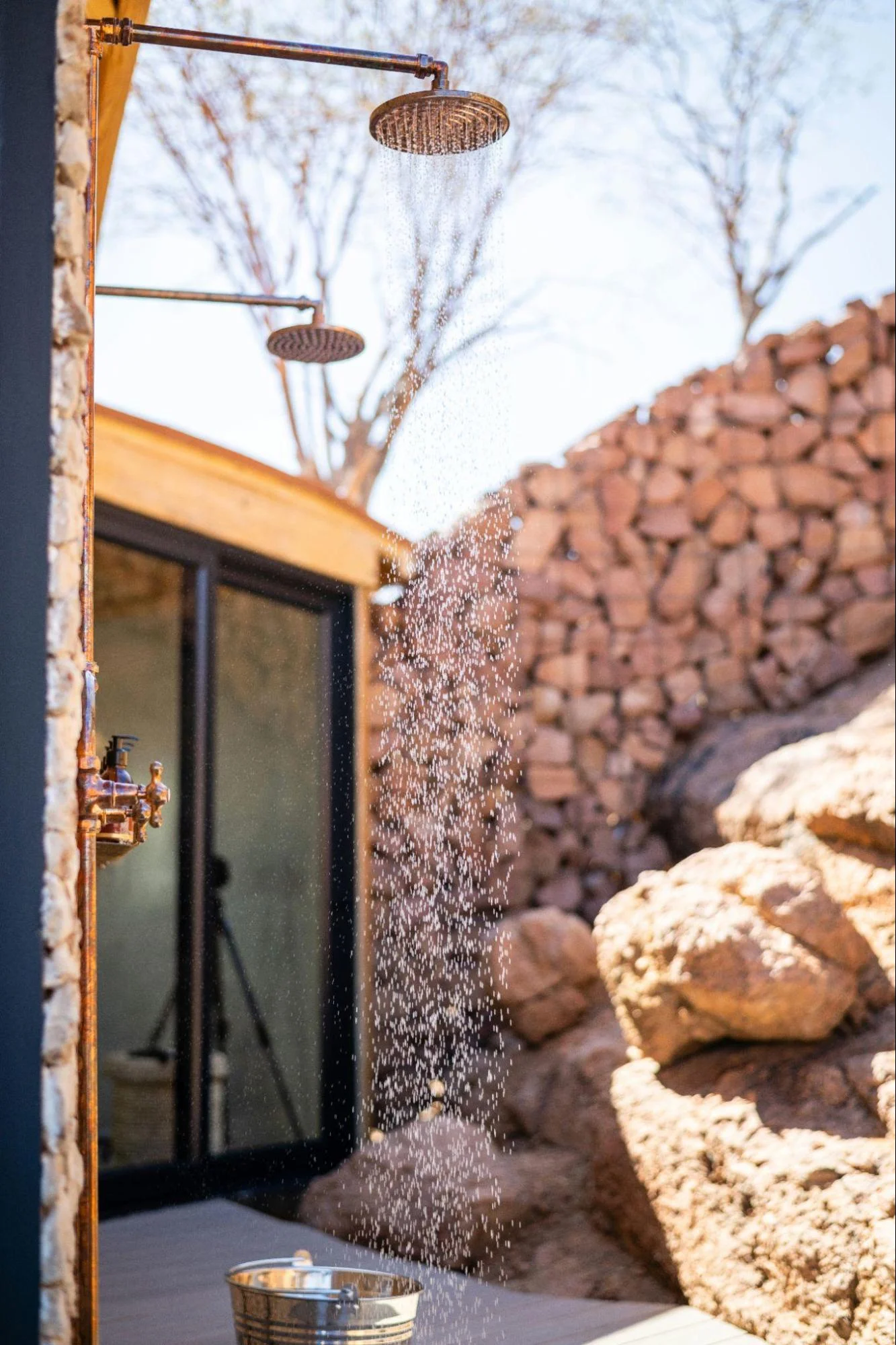 Rustic Outdoor Shower Ideas for a Nature-Inspired Backyard Retreat 8 image8 1